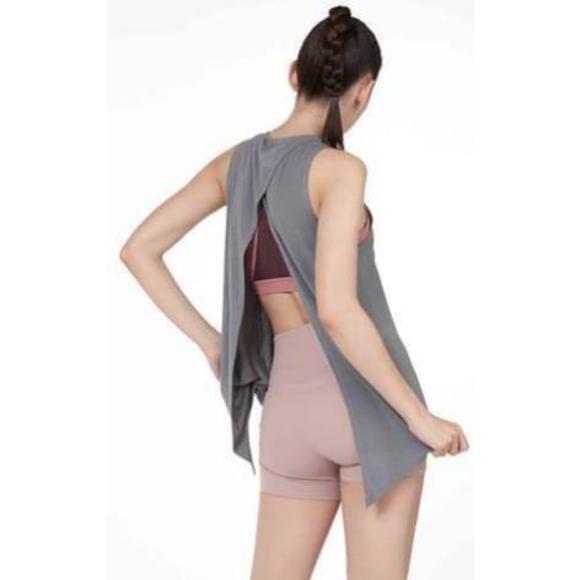 ♦️SOLD♦️ - Rebody - Gray Sleeveless Back Twist Top - Stone Olive - Size M - NWT - Picture 3 of 10